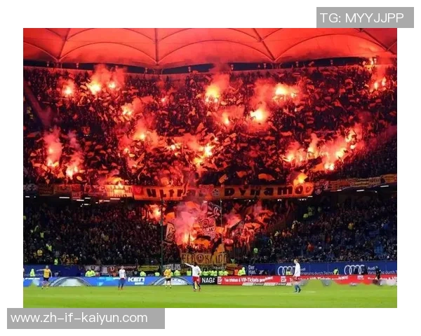 顶流足球巨星荣耀与隐忧全面解读球场内外的风云变幻 顶流足球巨星荣耀与隐忧全面解读球场内外的风云变幻